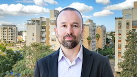 עו"ד (רו"ח) דותן עינב, צילום: מיטל אזולאי, shutterstock