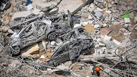 נזקים מפגיעת טיל בבת ים, צילום: פלאש 90/ יונתן זינדל