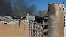 פגיעה בבית החולים סורוקה בבאר שבע, צילום: פלאש 90/ דודו גרינשפן