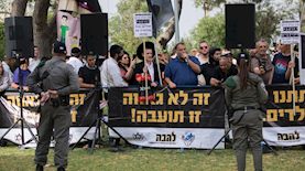 בנצי גופשטיין בהפגנה של ארגון להבה, צילום: יונתן זינדל/פלאש90