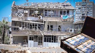 אזור פגיעת הטיל הבליסטי בבת ים, צילום: פלאש 90/ אבשלום ששוני, shutterstock