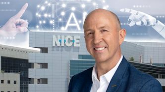 סקוט ראסל, מנכ, צילום: נייס, shutterstock, ויקיפדיה