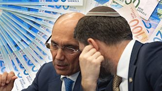 בצלאל סמוטריץ' ואמיר ירון, צילום: פלאש 90/ יונתן זינדל, shutterstock