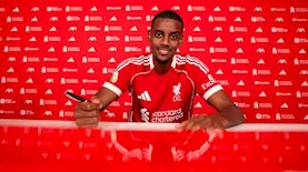 אלכסנדר איסק בליברפול, צילום: האתר הרשמי של ליברפול