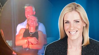 מנהלת משאבי האנוש של החברה קריסטין קבוט ומנכל חברת אסטרונומר, אנדי ביירון, צילום: יוטיוב/ E! News