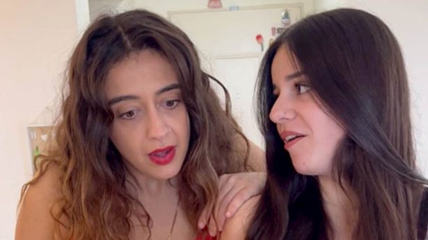 שירלי לוי ואחותה