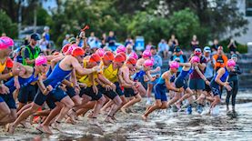 שחיינים בטריאלון, צילום: shutterstock