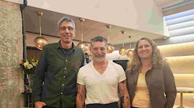 מימין לשמאל: מנכ"לית האוניברסיטה העברית נעמה קאופמן-פס, השף אסף גרניט, רקטור האוניברסיטה העברית פרופ' אורון שגריר, צילום: האוניברסיטה העברית