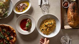 מסעדת לוצ'אנה, צילום: אסף קרלה