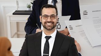 עו"ד יוסף גביזון עוסק בדיני משפחה וגירושין, צילום: ניב קנטור