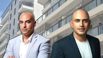 רון חן והקבלן דוד אזולאי, צילום: טל גבעוני, קבוצת דוד אזולאי, איציק יצחקי