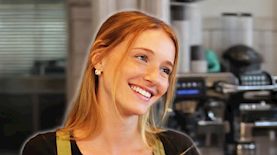 הבריסטה מהסרטון של נתניהו, צילום: הסרטון מחשבון האיקס של netanyau@