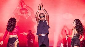 אופק אדנק בהופעה, צילום: אלון לווין