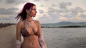 תמונה מתוך הסרט "קרוב אלי", צילום: ללא