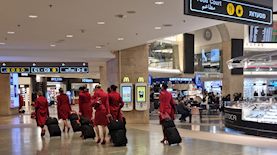 דיילות בנתבג. אילוסטרציה, צילום: מני הרץ