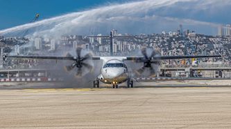 מטוס אייר חיפה נוחת בחיפה. אילוסטרציה, צילום: אנטוני הרשקו, פלאש 90
