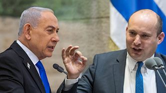נפתלי בנט, בנימין נתניהו, צילום: Yonatan Sindel/Flash90, Dor Pazuelo/Flash90