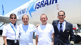 צוות הטייסים שהביא את המטוס מארה"ב לנתב"ג, צילום: סיוון פראג׳