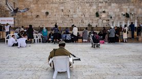 אבלים בכותל, צילום: חיים גולדברג, פלאש 90