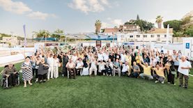 דיירי מתחם אופטושו-ליוויק בתל אביב בטקס הנחת אבן הפינה, צילום: אלכס בורטמן