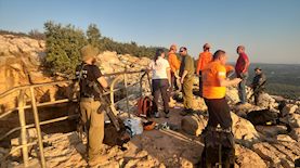 נער נפל מסנפלינג במערת קשת, צילום: מד"א