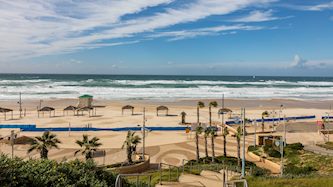 חוף ים ראשון לציון, צילום: Doron Horowitz/Flash90