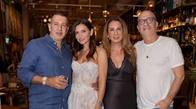 מימין לשמאל: ראובן אלקס, מנכל מלונות ישראל קנדה, ענת אהרון משנה למנכל של ראובן, אודליה ספרן ושלומי ספרן בעלה, צילום: שוקה כהן