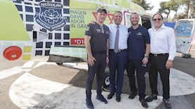 ראש העיר ירושלים ונציגי הצלה אייר, צילום: מורג ביטן