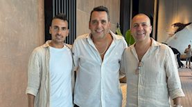שי אביטל עם אסף קמרי וערן אביטל, צילום: קבוצת קמרי