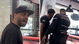 "מוחמד הגבר" לצד כוחות הפיקוח והאכיפה במהלך הביקורת, צילום: מסך טיקטוק @batyam_city