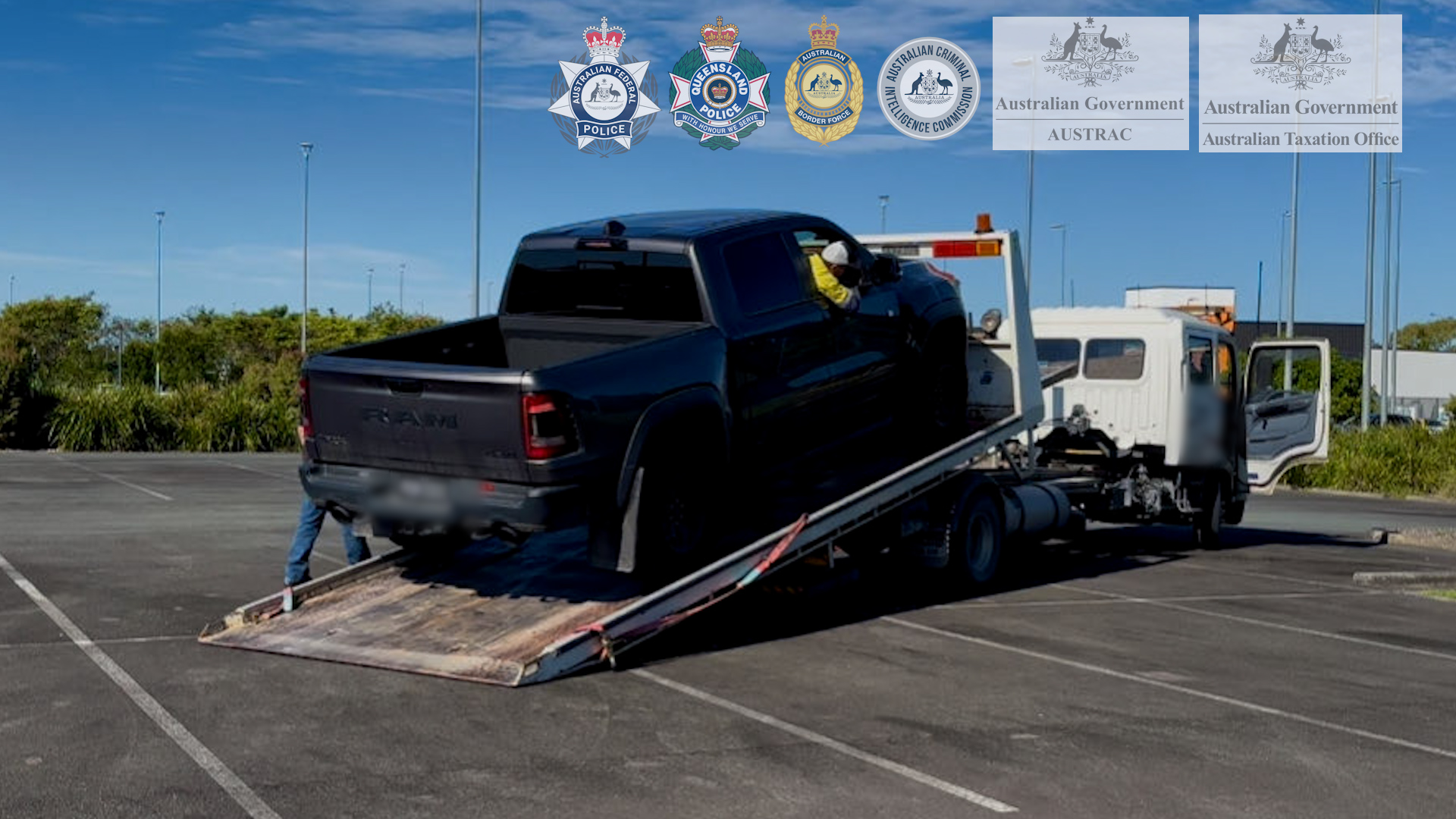 QJOCT הרשויות מדווחות כי נתפסו 17 נכסים, כלי רכב ומספר חשבונות בנק. מקור: QJOCT